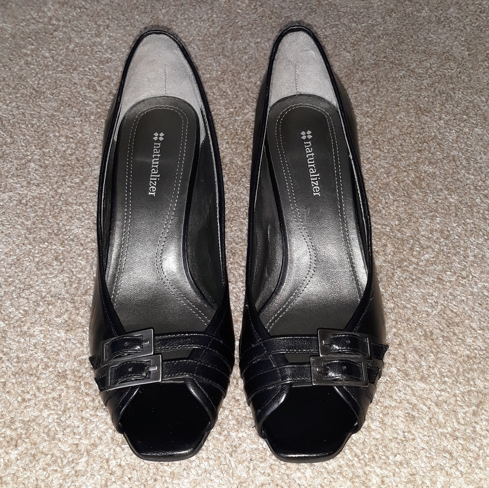 Naturalizer peep toe heels
